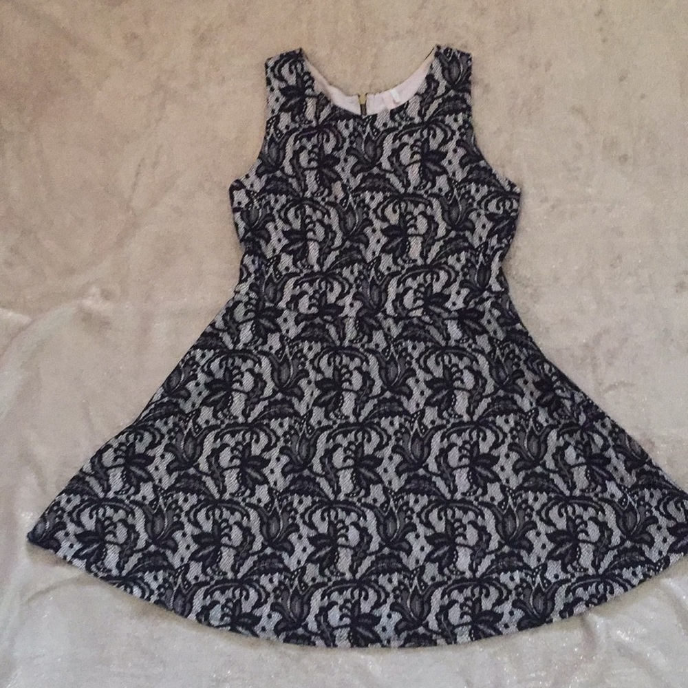🚨SOLD 🚨Three Hearts Nude & Black Dress